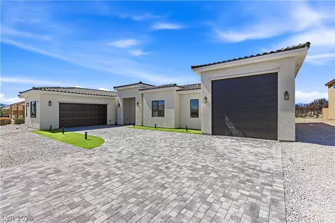 4700 Parkwood Dr, Pahrump, NV 89061