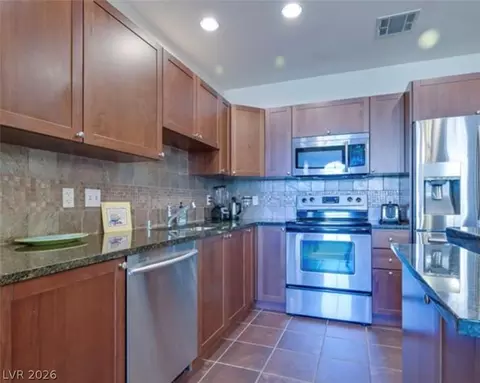 2455 W Serene Ave #614, Las Vegas, NV 89123