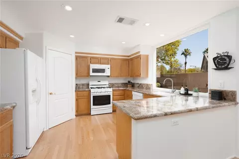 1720 Plata Pico Dr, Las Vegas, NV 89128