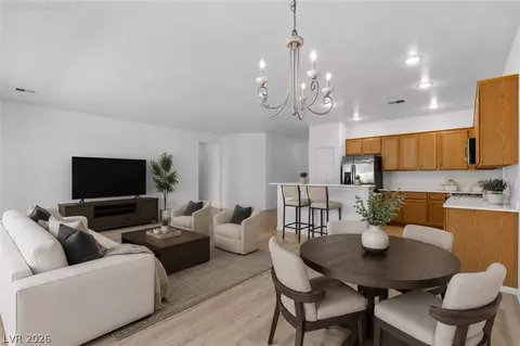 2250 Sandstone Cliffs Dr, Henderson, NV 89044