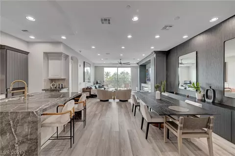9101 Alta Dr #11, Las Vegas, NV 89145