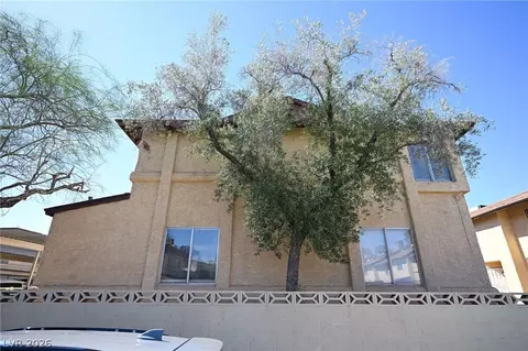 550 Kristin Ln, Henderson, NV 89011