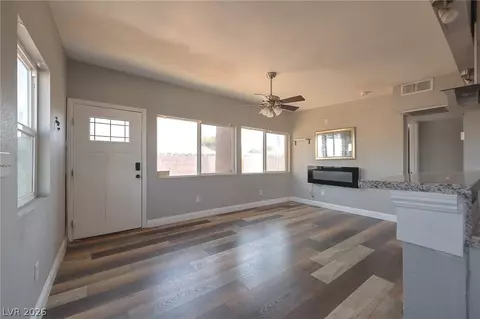 2125 E Oakey Blvd, Las Vegas, NV 89104