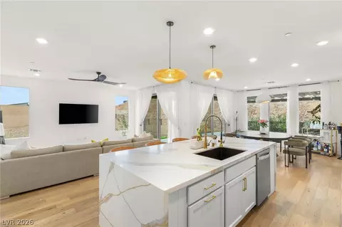 6 Sun Lily Ln, Henderson, NV 89011