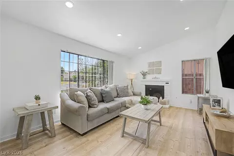 512 Macbrey Dr, Las Vegas, NV 89123