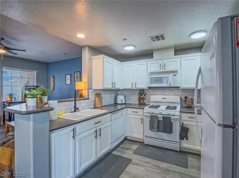 4720 Apulia Dr #103, North Las Vegas, NV 89084