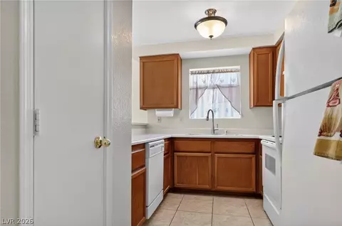 Kitchen - 2241 Highpointe Dr #101, Laughlin, NV 89029 photo 3 of 3