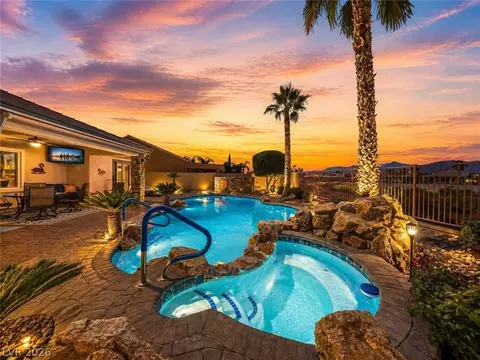 8133 Bay Dunes St, Las Vegas, NV 89131