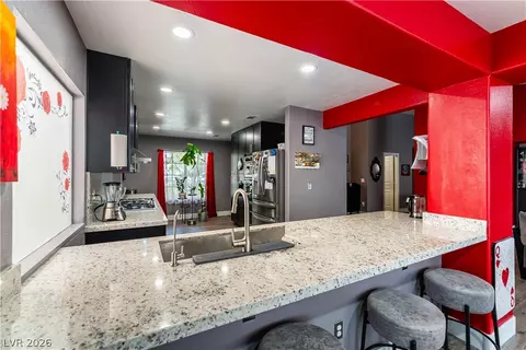 8251 Coyado St, Las Vegas, NV 89123