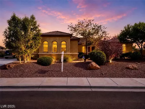 8370 Unicorn St, Las Vegas, NV 89131