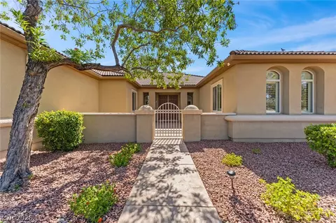 8370 Unicorn St, Las Vegas, NV 89131