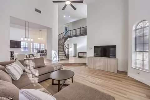 5152 Forest Oaks Dr, Las Vegas, NV 89149