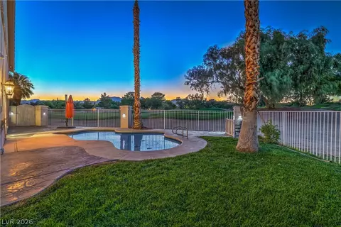 5152 Forest Oaks Dr, Las Vegas, NV 89149