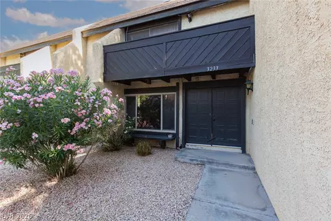 3233 Kinsale Ct, Las Vegas, NV 89121