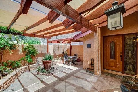 845 Robinson Ln, Boulder City, NV 89005