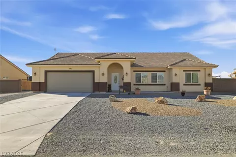 4800 Honey Locust Dr, Pahrump, NV 89061