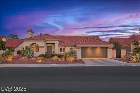 2900 Crown Ridge Dr, Las Vegas, NV 89134