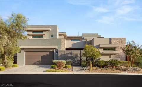 15 Gemstar Ln, Las Vegas, NV 89135