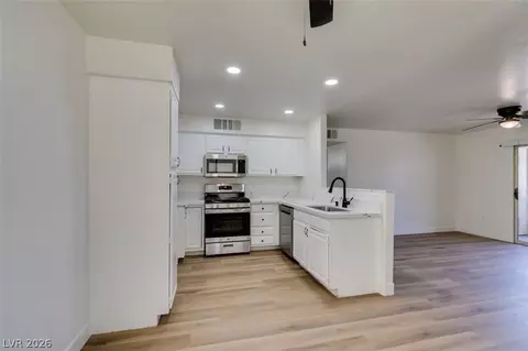5710 E Tropicana Ave #1225, Las Vegas, NV 89122