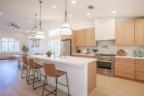 2037 Pinion Springs Dr, Henderson, NV 89074