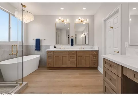 992 Cliff Castle Ave, North Las Vegas, NV 89081