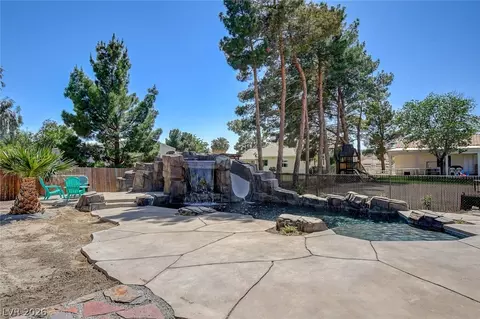 Exterior - 3765 Berkeley St, Logandale, NV 89021 photo 14 of 24