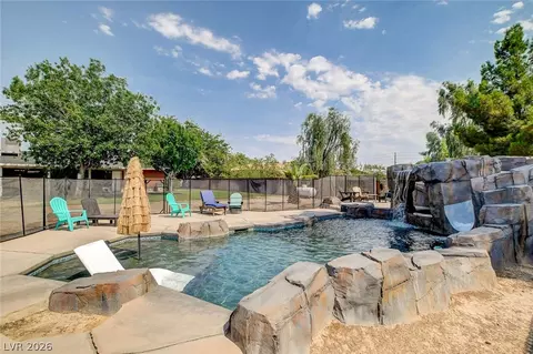 Exterior - 3765 Berkeley St, Logandale, NV 89021 photo 21 of 24