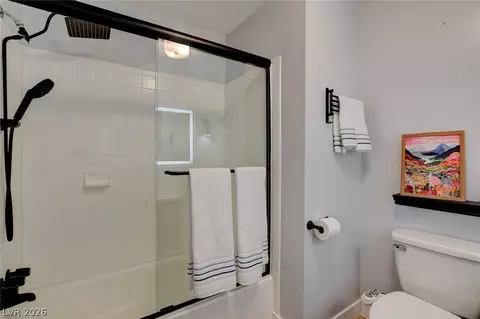 Bath - 3765 Berkeley St, Logandale, NV 89021 photo 3 of 5