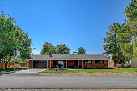 3765 Berkeley St, Logandale, NV 89021