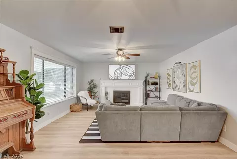 Living - 3765 Berkeley St, Logandale, NV 89021 photo 2 of 6
