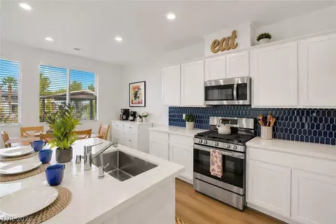 129 Laguna Commons Ln, Henderson, NV 89015