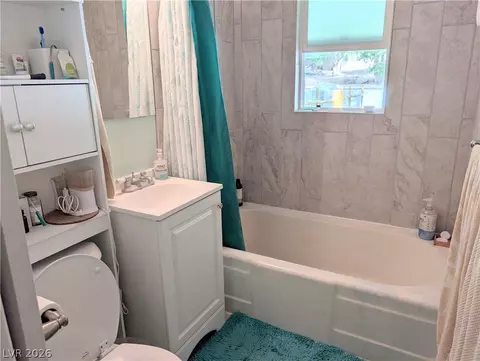 Bath - 102 Rowan Dr, Caliente, NV 89008 photo 1 of 2