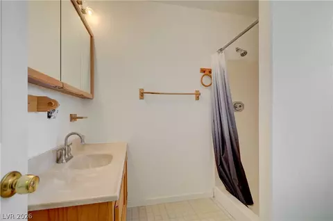 Bath - 590 Encinitas St, Searchlight, NV 89046 photo 3 of 4