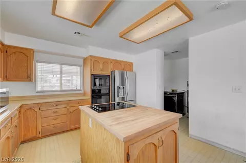 Kitchen - 590 Encinitas St, Searchlight, NV 89046 photo 5 of 6