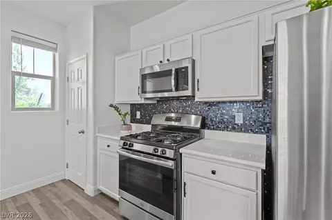 Kitchen - 937 E Sunset Rd, Henderson, NV 89011 photo 3 of 3