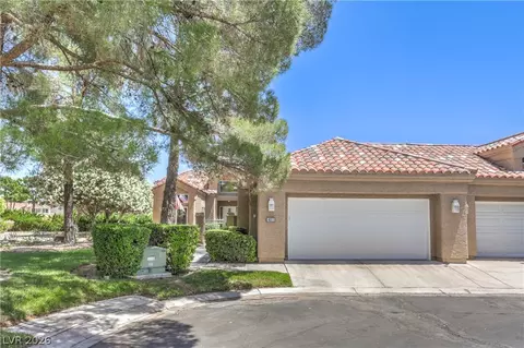 8211 Round Hills Cir, Las Vegas, NV 89113