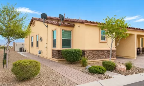 2722 Chinaberry Hill St, Laughlin, NV 89029