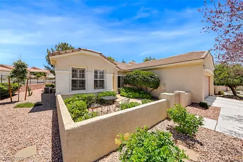 1936 Point Pleasant Dr, Henderson, NV 89052
