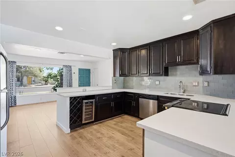 909 Canosa Ave, Las Vegas, NV 89104
