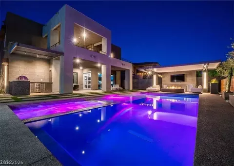 10337 Green Ember Dr, Las Vegas, NV 89135