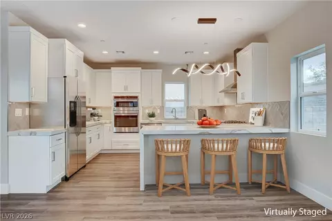 6511 Adrian Ridge Ct, Las Vegas, NV 89149