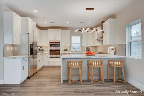 6511 Adrian Ridge Ct, Las Vegas, NV 89149