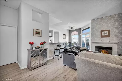 3150 Soft Breezes Dr #2014, Las Vegas, NV 89128