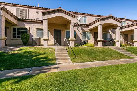 1956 Vista Malaga St #103, Las Vegas, NV 89106