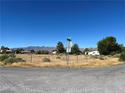 5690 S Clark St, Pahrump, NV 89048