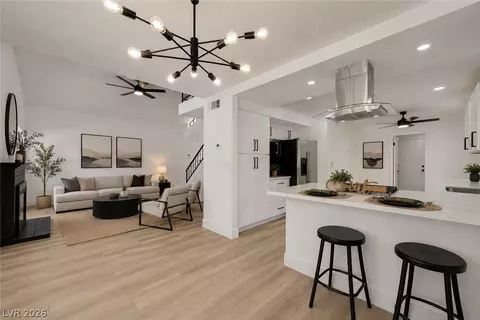 1702 Mapleleaf St, Las Vegas, NV 89142