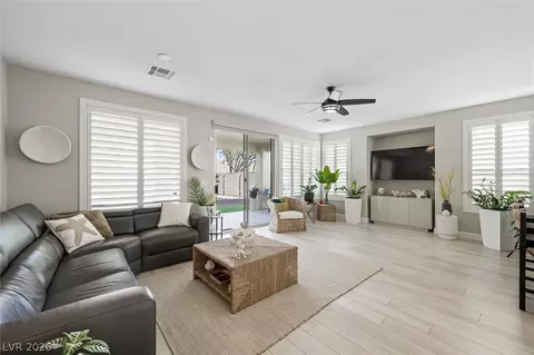 10232 Roma Madre Ave, Las Vegas, NV 89135