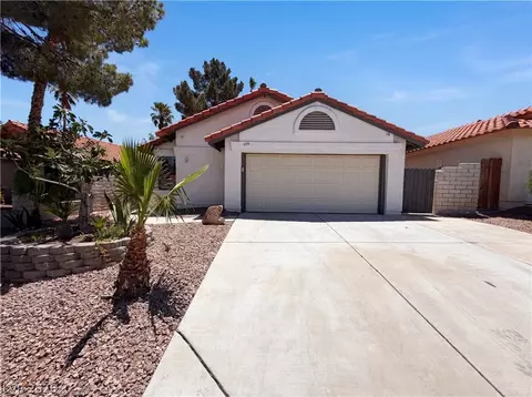 699 Thousand Oaks Dr, Las Vegas, NV 89123