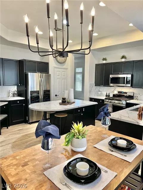 20 Chateau Whistler Ct, Las Vegas, NV 89148