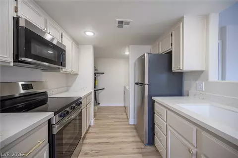 5310 Portavilla Ct #102, Las Vegas, NV 89122